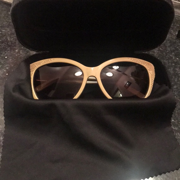 🌞New Chloe Sunnies 🌞 - Picture 1 of 6